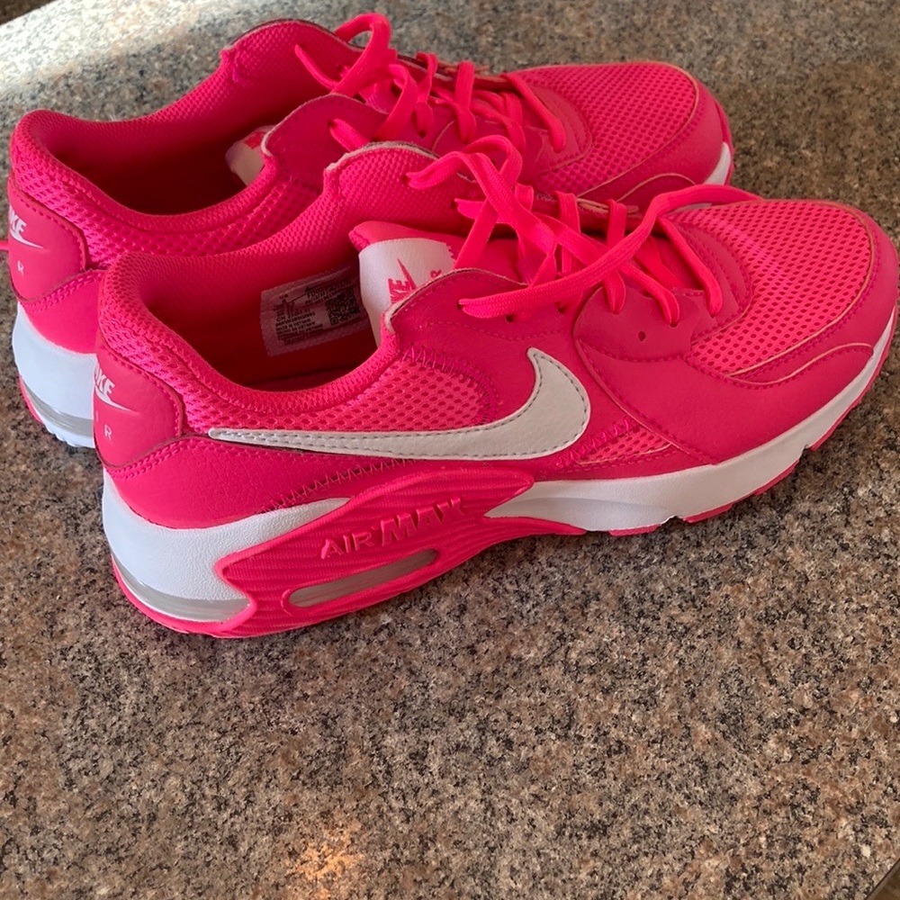 Worn once Bright Pink Nike Air Max Size 8.